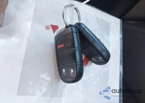 2018 Jeep Renegade Latitude Fwd z USA, uszkodzony, nr VIN ZACCJABBXJPJ03000